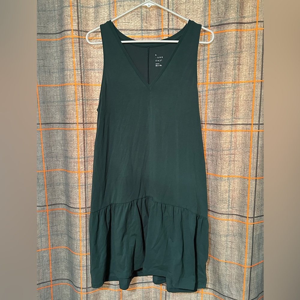 Simple green dress